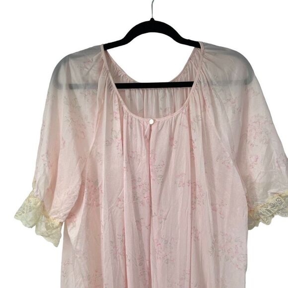 Vintage Pink Light Floral Lace Trim Single Button Closure Robe - Picture 1 of 5